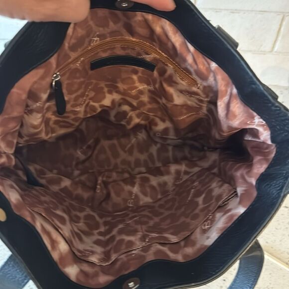 B. MAKOWSKY Black Leather Tote Shoulder Bag Handbag Magnetic Snap Closure EUC - Picture 4 of 14